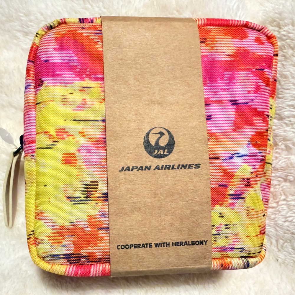Japan Airlines JAL Business Class Amenity Kit Pouch Heralbony Red Sealed